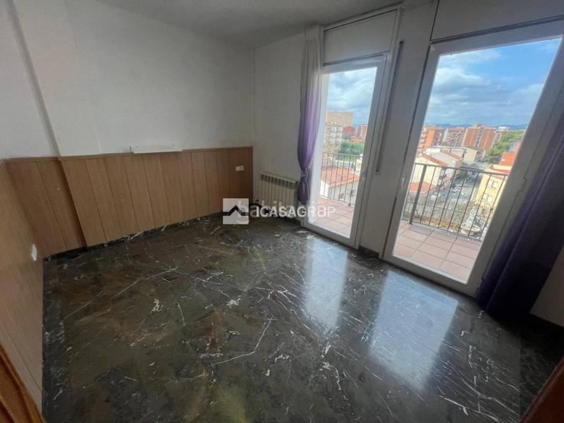Foto cb3f1c50-d17b-45e8-9d8b-8c225c41fa3e. Ático venta ático dúplex esquinero en zona nord en Rubí
