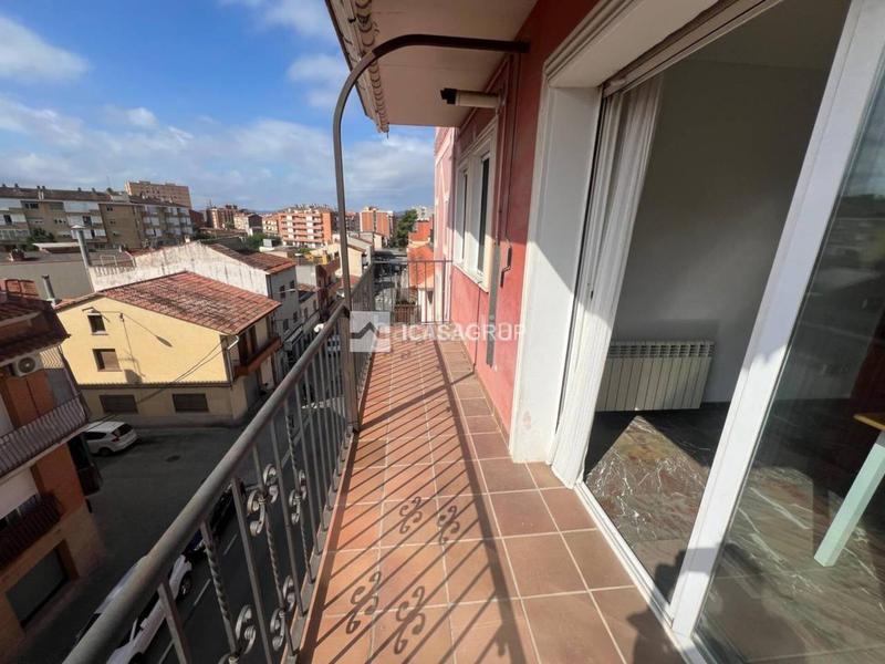 Foto dd2ee248-0a7c-4300-b70b-38479f6685de. Ático venta ático dúplex esquinero en zona nord en Rubí