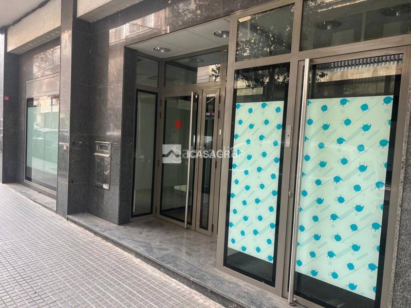 Foto 58498f2c-12d4-459d-a3cd-556893067715. Local comercial oficina local en planta baja av. catalunya en Sant Cugat del Vallès
