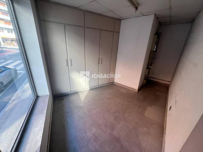 Foto 8ef8b98a-d735-4125-8658-126104c284fc. Local comercial oficina local en planta baja av. catalunya en Sant Cugat del Vallès