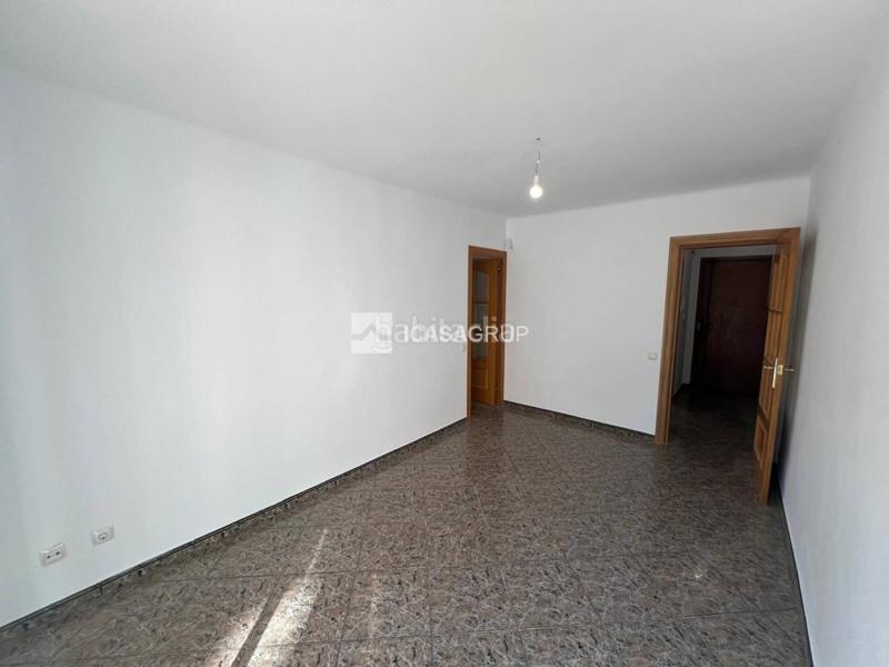 Foto 884b5f6a-cc8c-4267-bfae-abfe7aa7e6af. Etagenwohnung in Zona Nord Rubí