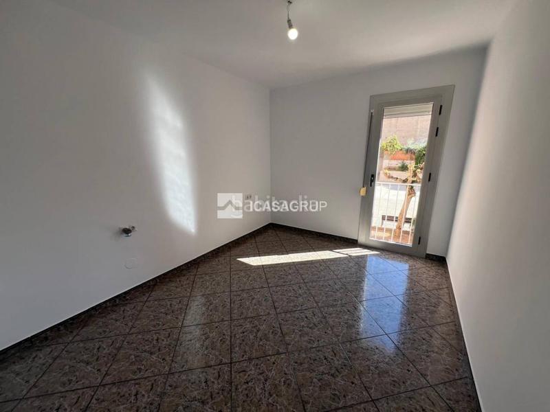 Foto e38bdb74-3a7f-4364-aed5-c9ea481828d9. Etagenwohnung in Zona Nord Rubí