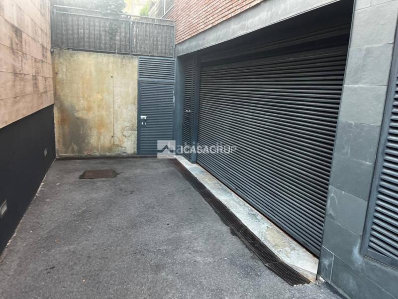 Foto 524b9342-b19f-4edd-aec6-1373b6d37b2e. Miete autoparkplatz in Eixample Sant Cugat del Vallès