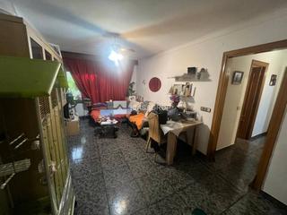 Pis  Miquel servet. Planta baja de 3 habitaciones  1 lavabo en las sabinas  ca nalza