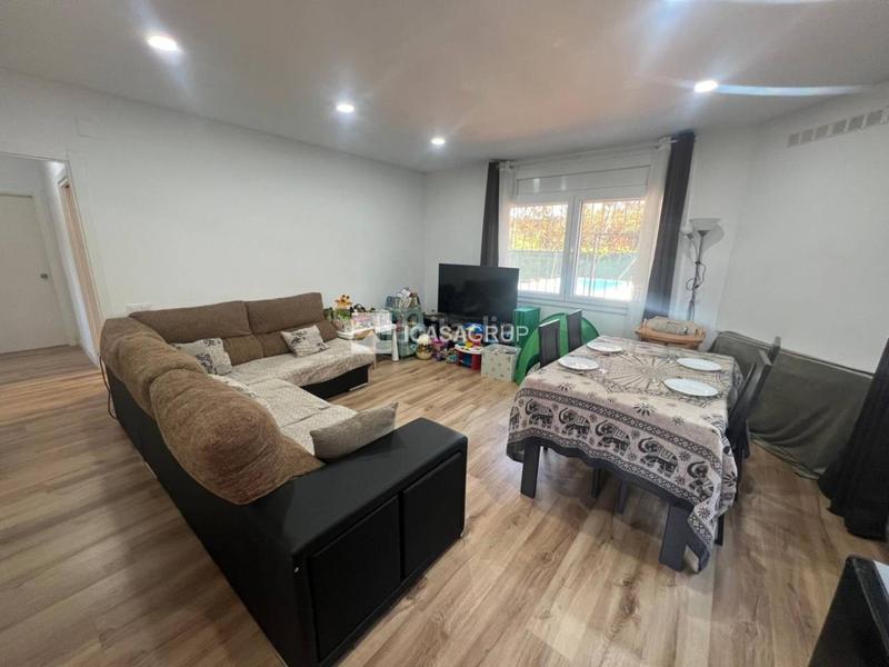 Foto 3106f200-ce52-4572-b63f-f0a3a79bd086. Maison avec chauffage parking piscine dans Can Vallhonrat Rubí