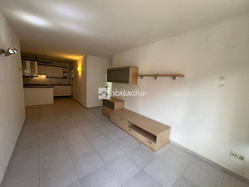 Foto 3aa38b3c-9267-4b2d-bd0c-d0e43fb33923. Pis amb calefacció a Zona Nord Rubí