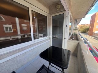 Pis  Calle num�ncia. Luminoso piso de 2 habitaciones  1 ba�o  gran balc�n en zona nor