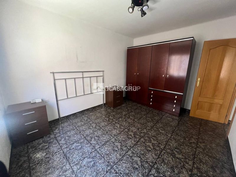 Foto f5698064-ed4f-46d8-ba46-f102fc438773. Pis a Progrés Rubí