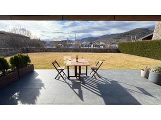 Maison  Calle serrat plá de tomet. Exclusiva casa adosada en bellver de cerdanya con vistas al cadí