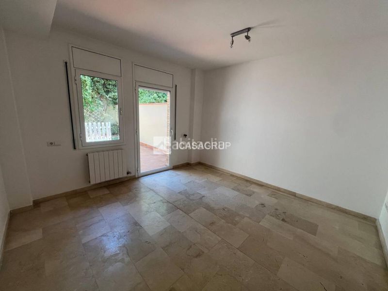 Foto c5853098-0717-4f2a-87f3-590c55881daa. Casa aparellada amb calefacció aparcament a Ca n´Oriol Rubí