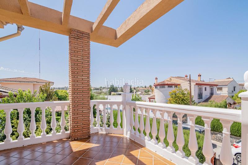 Foto 1edbbdcd-c92a-47b4-b068-93f82e9e3eca. Chalet  en venta en urbanizaciones, 5 dormitorios. en Cúllar Vega