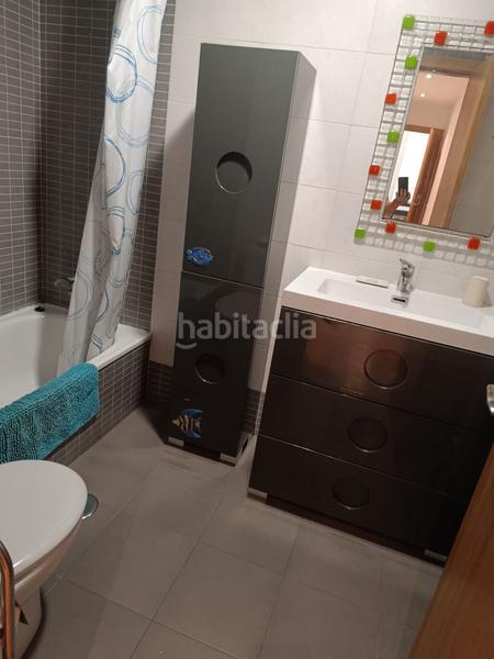 Foto e7b434e5-6fe7-4629-b3e9-7da238a2323c. Alquiler piso  en alquiler en la chana, 4 dormitorios. en Granada