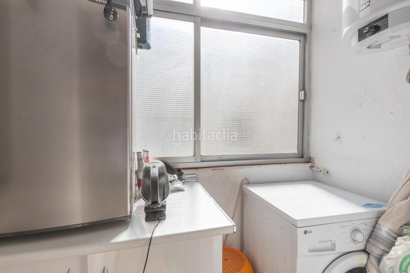 Foto 1d80f2e6-f06c-4f5a-b7d5-01b2a3790fd0. Piso en calle manuel de falla 7 piso en venta en calle manuel de falla, figares, en Granada
