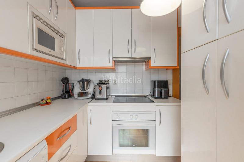 Foto 65de556b-7dee-4d9a-9ff7-570b18e65645. Piso en calle manuel de falla 7 piso en venta en calle manuel de falla, figares, en Granada
