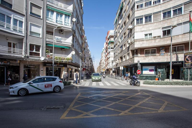 Foto 9de90b4d-bd1a-4de0-83d2-af9ce6154038. Piso en calle manuel de falla 7 piso en venta en calle manuel de falla, figares, en Granada
