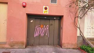 Miete Autoparkplatz  Calle martín bohórquez. Plaza de garaje con ascensor junto a calle alhamar