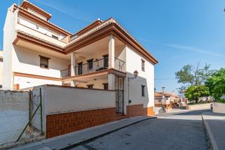 Pis a Calle calle rio darro 4. Oportunidad primera vivienda en la zubia, a pocos minutos  de gr