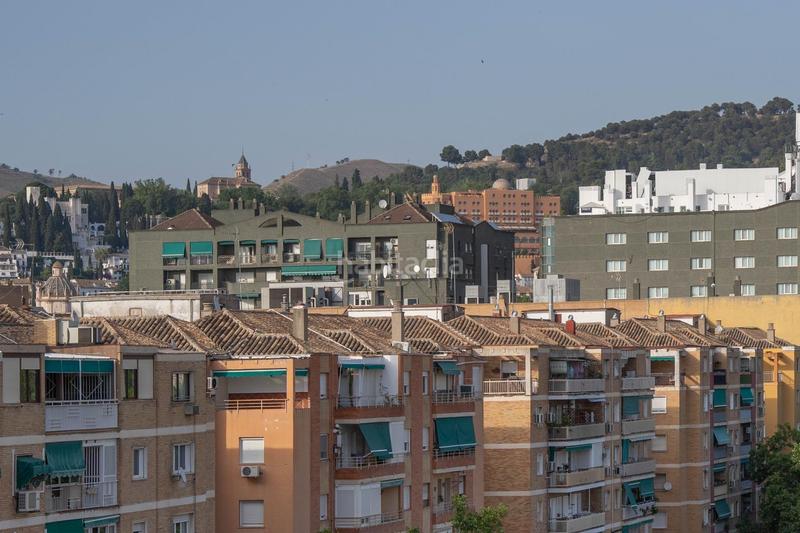 Foto cffcafdb-eddf-4f63-9d43-68b07016aa83. Ático en calle calle ribera del violón 8 ático palacio de congresos. en Granada