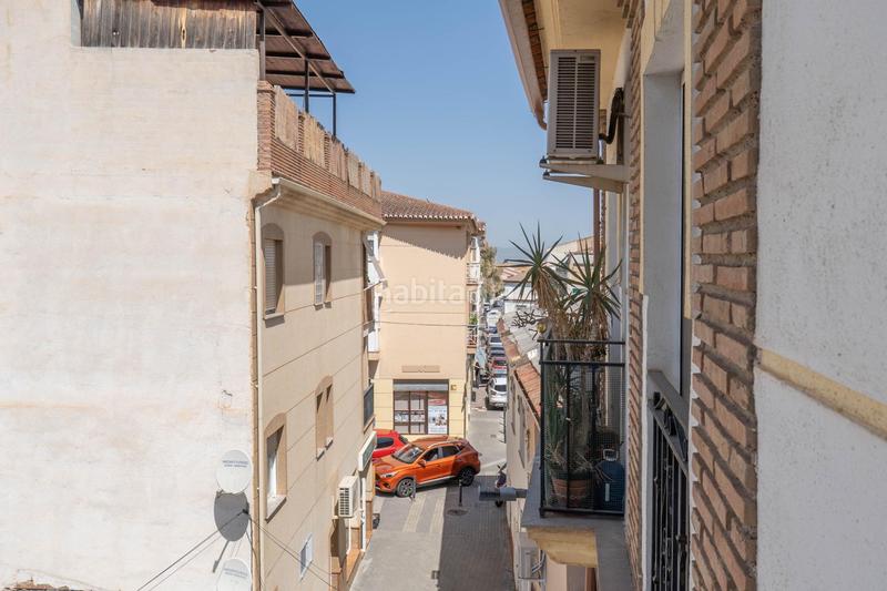 Foto 1557fb2a-4d46-46fb-b39d-686330c77ce4. Piso en calle del rosario en venta piso en el centro haciendo esquina en Cúllar Vega