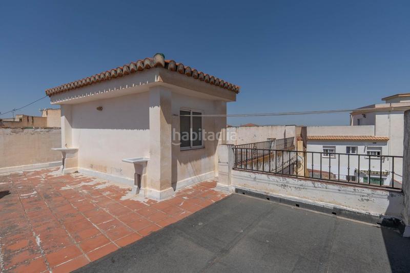 Foto dbcb9fcf-78af-40ea-b560-14e13f485f15. Piso en calle del rosario en venta piso en el centro haciendo esquina en Cúllar Vega