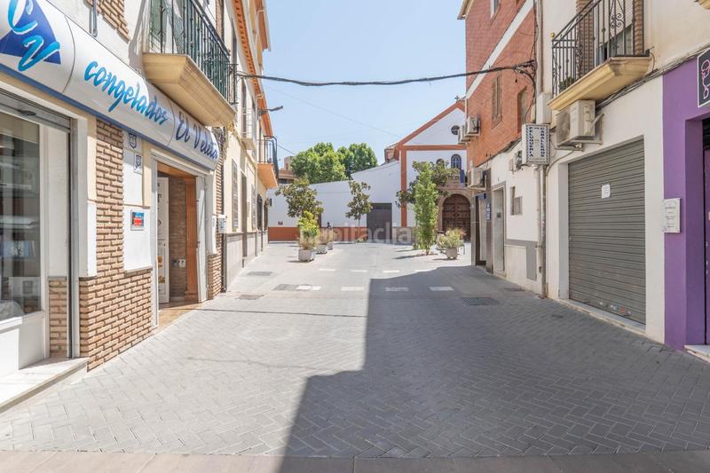Foto fb6546ed-9177-4591-a1d2-6eb46b88b271. Piso en calle del rosario en venta piso en el centro haciendo esquina en Cúllar Vega