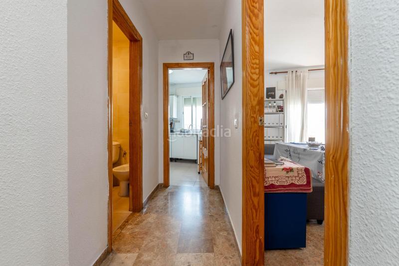 Foto fc5446c4-5432-4dac-9270-589c00e7ba0e. Piso en calle del rosario en venta piso en el centro haciendo esquina en Cúllar Vega