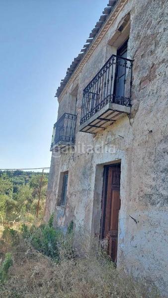 Foto 3fd7b481-c13f-4733-b9ad-7afdbc900114. Masía en polígono 7 paraje 143 huerta vieja 408 venta de cortijo en cogollos vega en Cogollos de la Vega