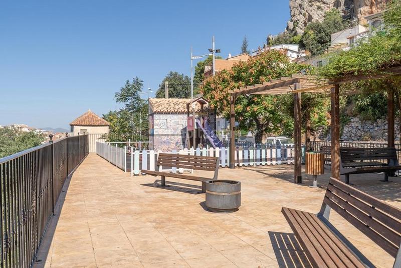 Foto d23064a7-3cf7-4fc1-b386-a85285ac6c68. Masía en polígono 7 paraje 143 huerta vieja 408 venta de cortijo en cogollos vega en Cogollos de la Vega