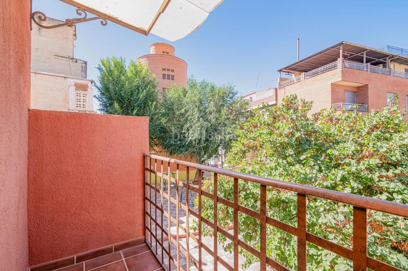Foto 272d6d64-6b2a-4136-adf1-cd4dffe273bc. Casa adossada a plaza de federico mayo 3 a Barrio de Zaidín Granada