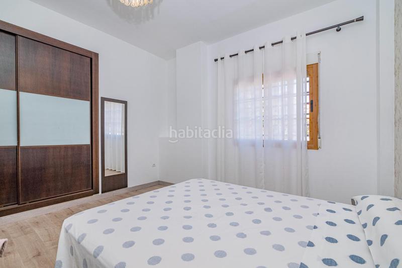 Foto 554e2bc2-a8a8-4a78-bb65-8cd80e56c95d. Casa adossada a plaza de federico mayo 3 a Barrio de Zaidín Granada