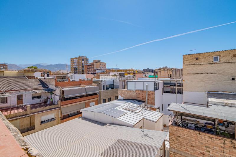 Foto d90f1bd3-9740-4615-b852-7023e55627d3. Casa adossada a plaza de federico mayo 3 a Barrio de Zaidín Granada