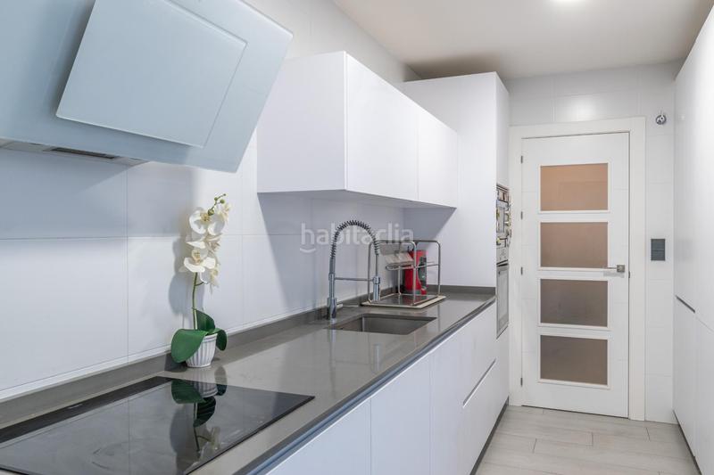 Foto d5ed51e8-4456-4543-ac8c-58a149bb172f. Pis a calle darwin 20 a San Miguel Armilla