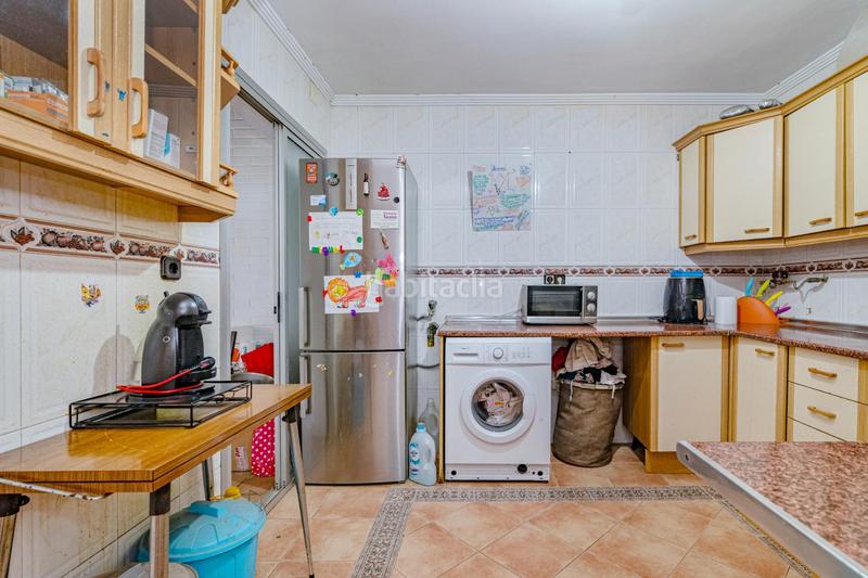 Foto c7ebde8a-988c-422b-b74e-8f309ed539a8. Pis a maria de maeztu 7 a parque nueva Granada Granada