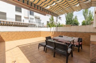Casa adossada en Calle a acceso i 10. Oportunidad en venta de casa adosada de tres dormitorios en mara