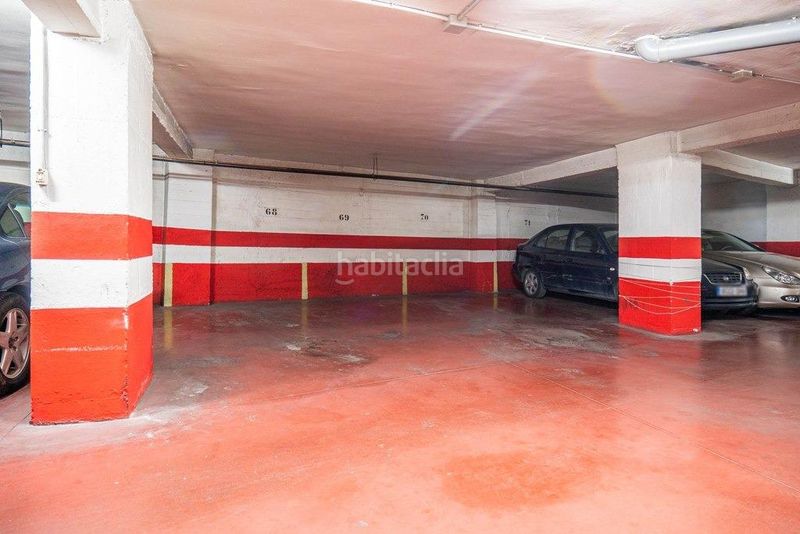 Foto 5b2b0f68-7601-469a-b40b-2758217cbf2e. Autoparkplatz in calle calle pedro antonio de alarcón 65 in Granada