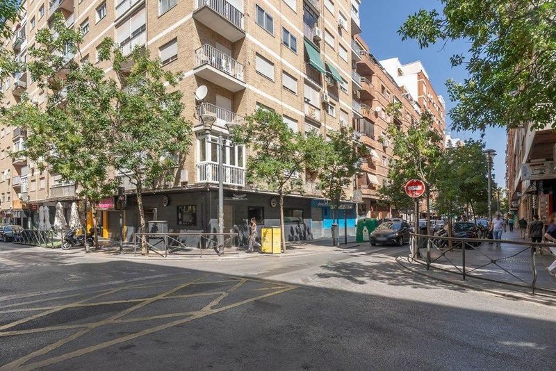 Foto c83fcf63-4303-4a93-aeb2-9883da06c441. Autoparkplatz in calle calle pedro antonio de alarcón 65 in Granada