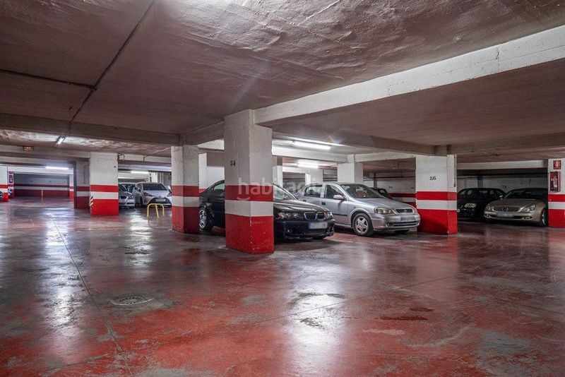 Foto eb871d10-cf64-4715-af91-ab260c758333. Autoparkplatz in calle calle pedro antonio de alarcón 65 in Granada