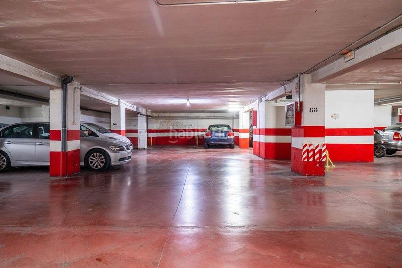Foto f3511bf6-1c51-4c09-aa64-07062779d801. Autoparkplatz in calle calle pedro antonio de alarcón 65 in Granada