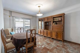 Pis  De ronda. Encantador piso de 112 m2 con 4 dormitorios y 2 baños en camino