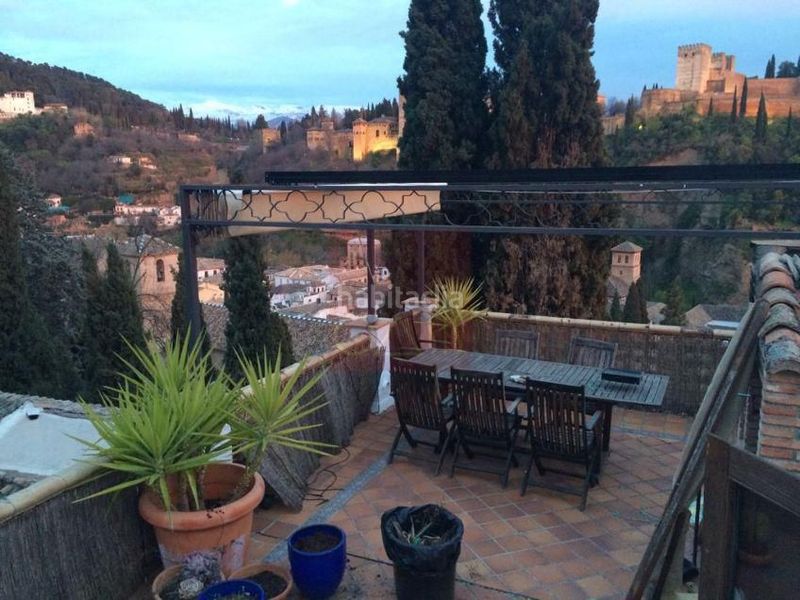Foto a011f96d-186e-4bb5-bf56-cb000fbd9c99. Casa amb calefacció a Barrio de Albaicín Granada