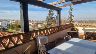 Etagenwohnung in La Zubia Ciudad