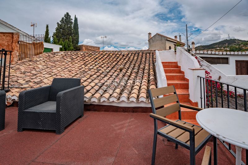 Foto a33b0f05-833f-44e1-ac56-ac102b3895f0. Casa amb calefacció a Barrio de Albaicín Granada