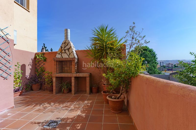 Foto a8cb5afa-98ed-46da-b7db-5af9384e01e6. Casa aparellada amb calefacció aparcament a Ogíjares