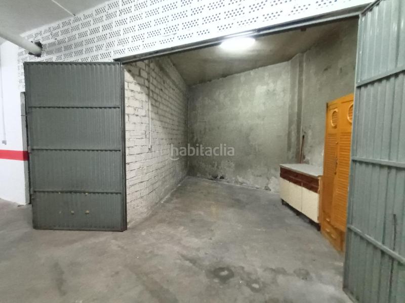 Foto 21581398-6d5c-46bf-9131-3442f3cbb26e. Autoparkplatz in Barrio de Zaidín Granada