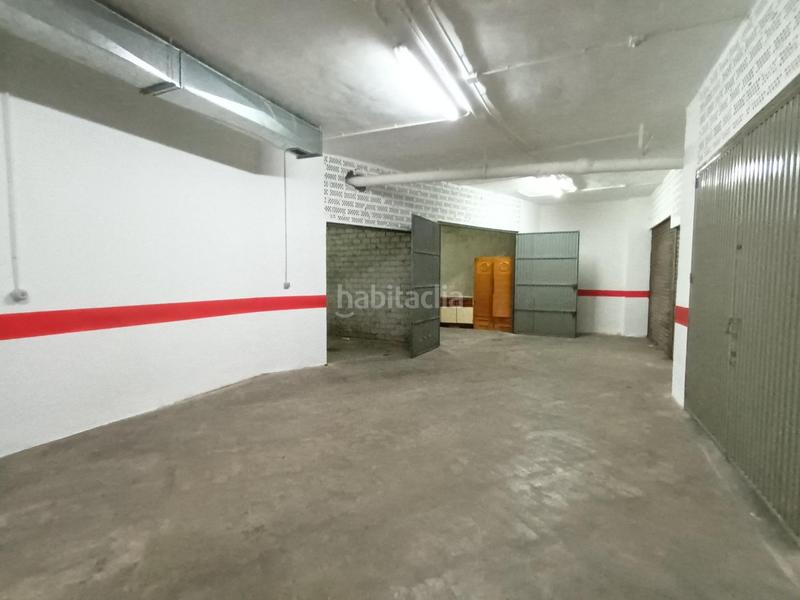 Foto e9b5af22-3e75-466e-8101-ac8d8d3e1436. Autoparkplatz in Barrio de Zaidín Granada