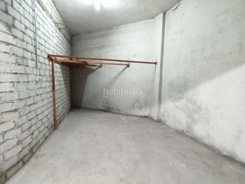 Foto 2b853acc-036b-4c86-b5ae-5b214635fe47. Car parking in calle albuñol 3 in Barrio de Zaidín Granada