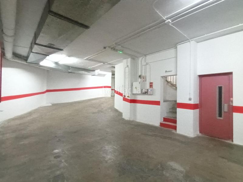 Foto 4edc308b-8a0e-451f-91d8-1357b9df8f0a. Car parking in calle albuñol 3 in Barrio de Zaidín Granada