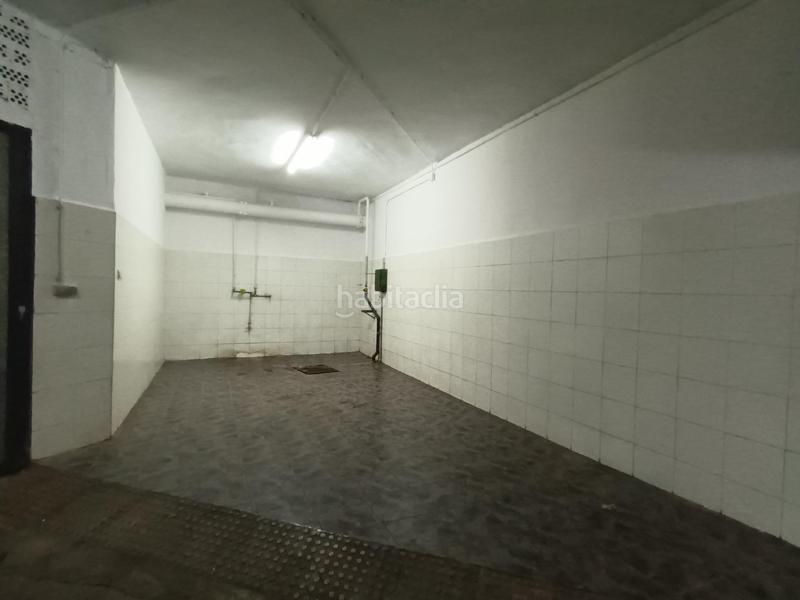 Foto a9e54327-9ee8-4615-ad22-c4151944bdba. Car parking in calle albuñol 3 in Barrio de Zaidín Granada