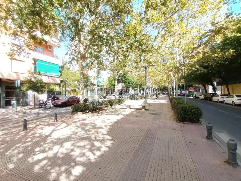 Foto f09f430d-b032-48fe-b836-5048a01cca16. Car parking in calle albuñol 3 in Barrio de Zaidín Granada