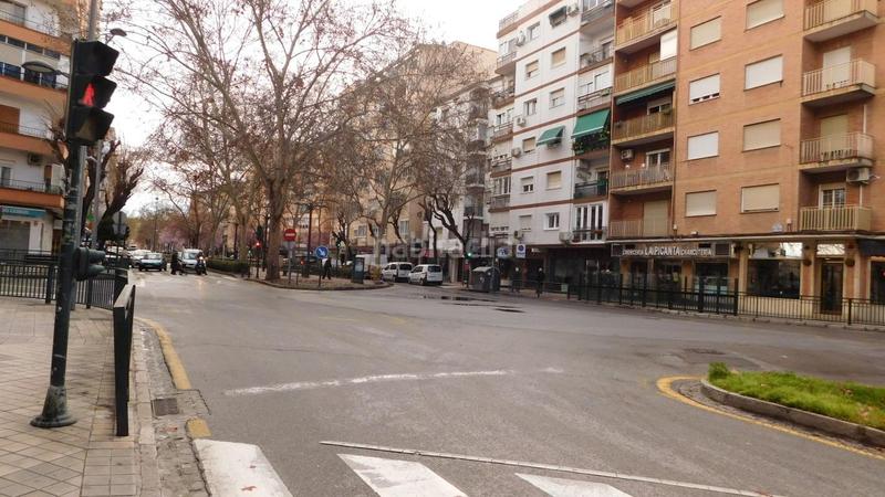 Foto 1f74db7d-f756-41f7-a6d3-8db1b14d5388. Location local commercial dans calle concha espina 33 dans Granada